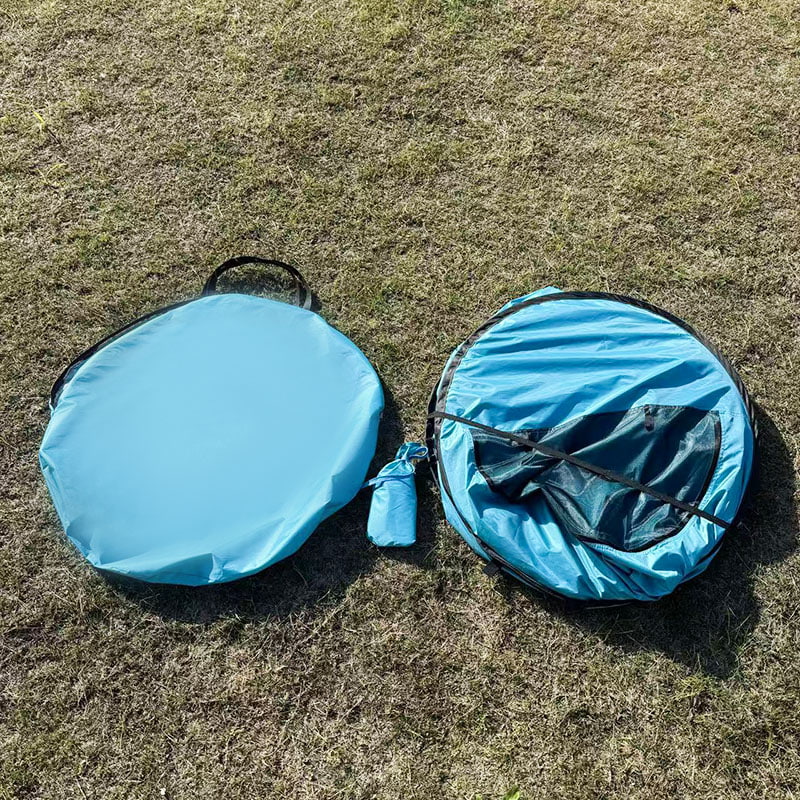 Ulkokäyttöön tarkoitettu kannettava rantateltta monille henkilöille