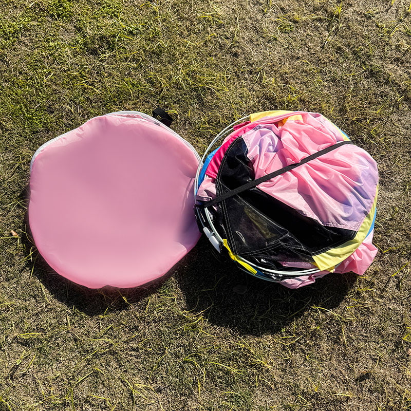 Lasten värikäs kokoontaittuva ulkoteltta